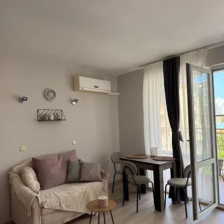 студиа осака * Sunny Beach
